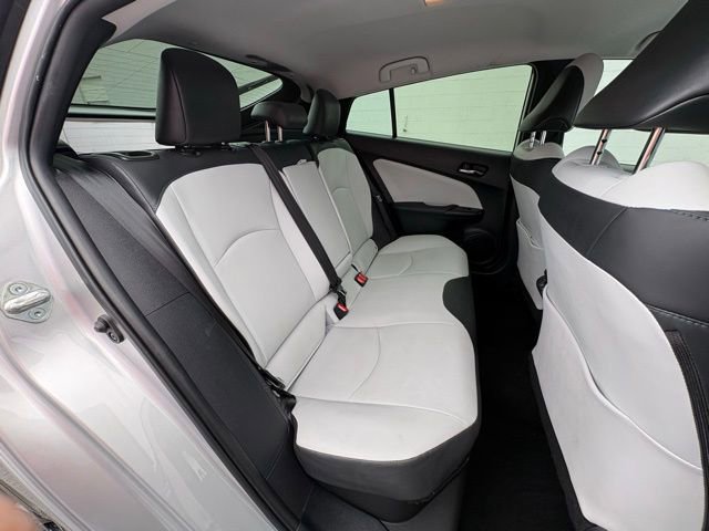 Used 2021 Toyota Prius XLE image 27
