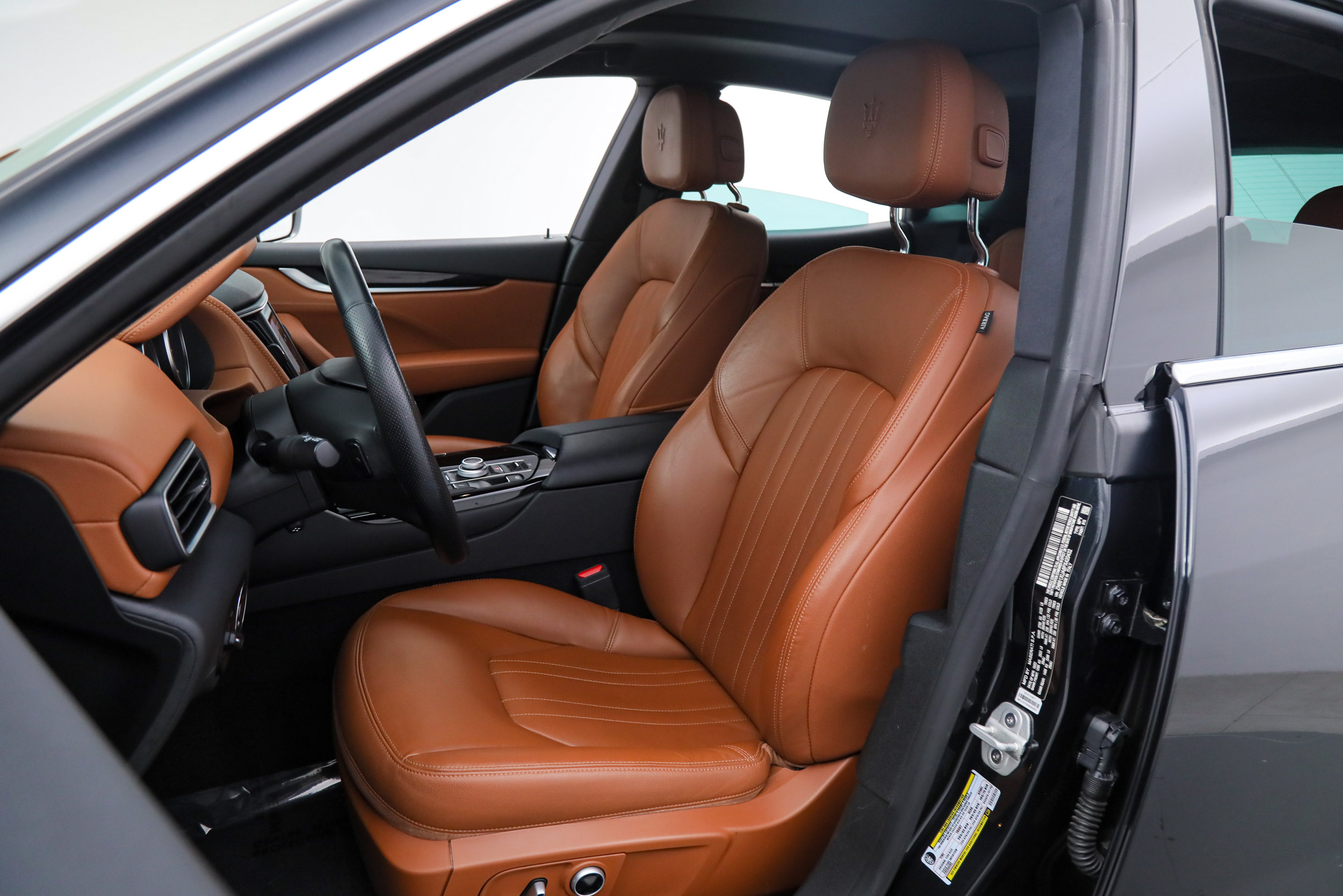 Certified 2023 Maserati Levante GT AWD/4WD image 17