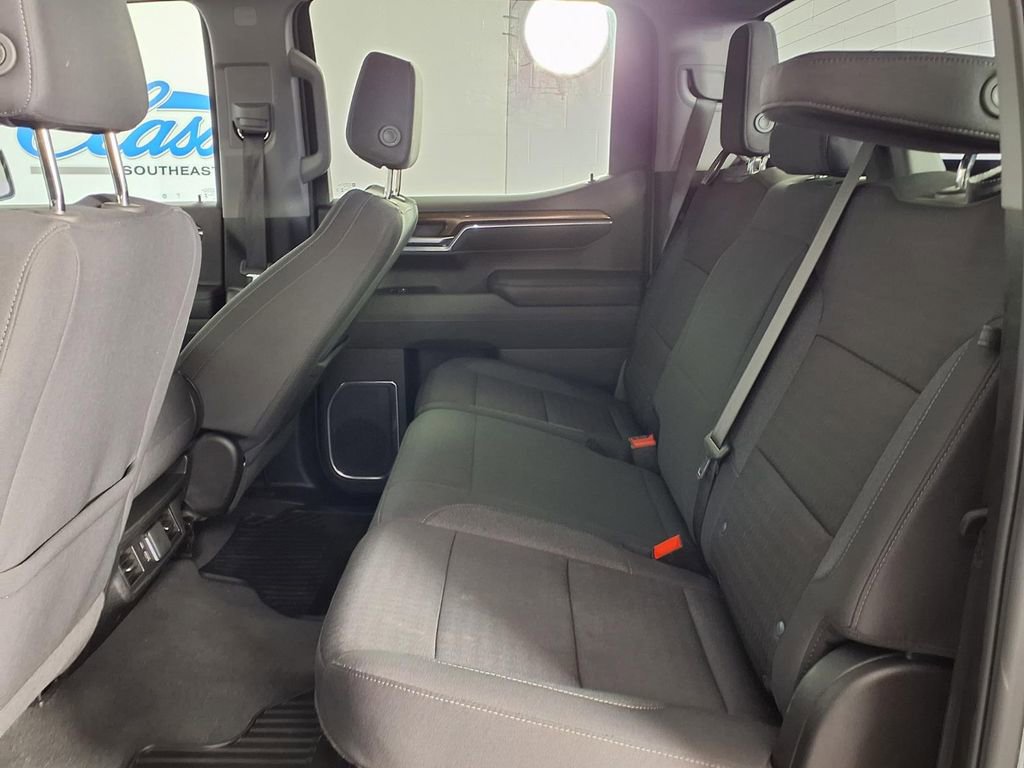 Used 2025 Chevrolet Silverado 1500 LT AWD/4WD image 14