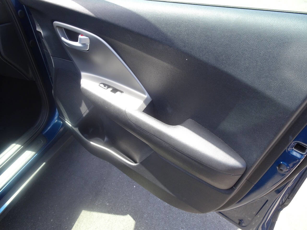 Used 2017 Kia Niro LX image 13