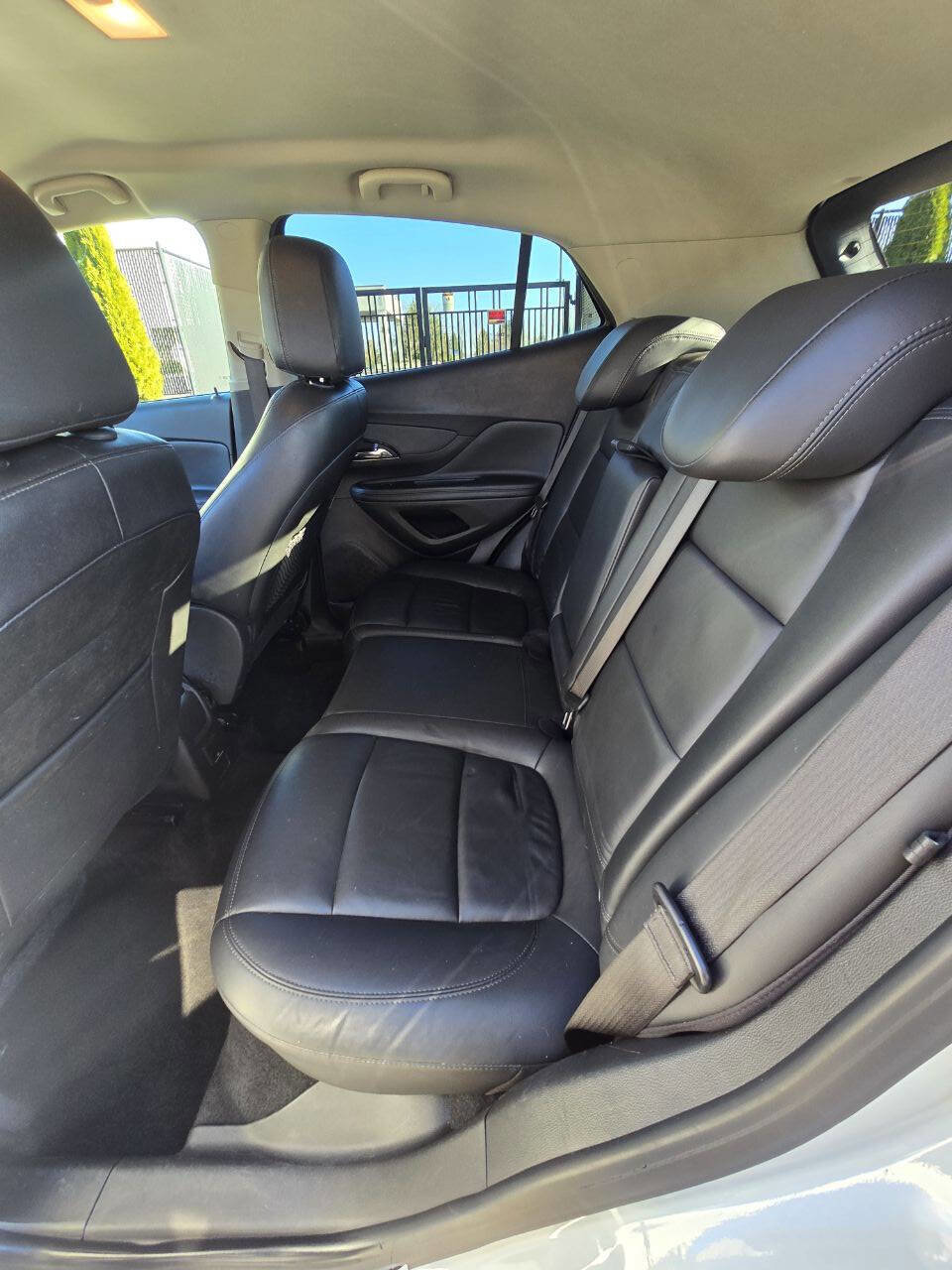 Used 2020 Buick Encore Essence image 10