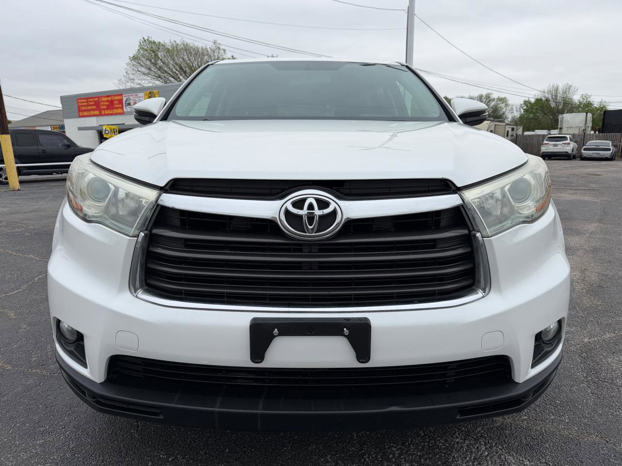 Used 2015 Toyota Highlander Plus image 2