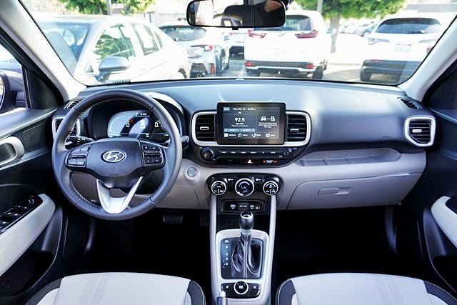 Certified 2026 Hyundai Venue SEL FWD image 19