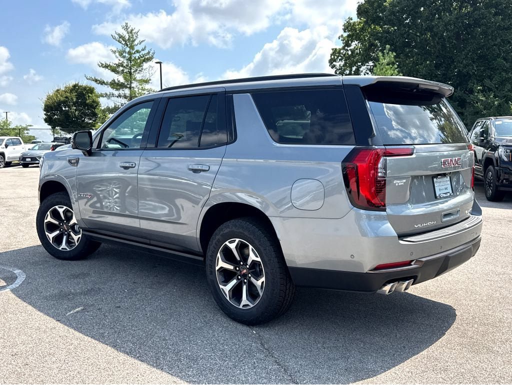 New 2026 GMC Yukon AT4 Ultimate w/ LPO, Floor Liner Package AWD/4WD image 3