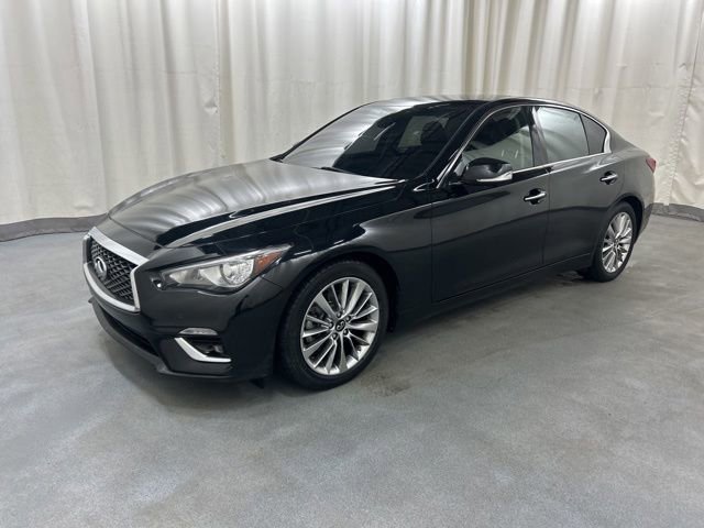 Used 2021 INFINITI Q50 Luxe AWD/4WD image 2