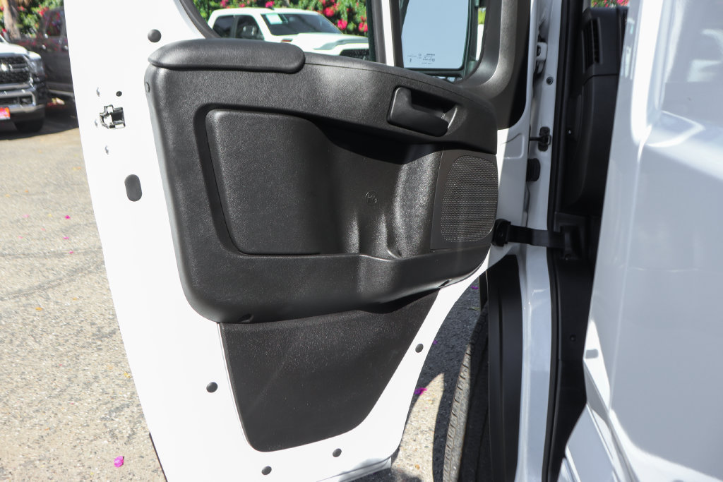 Used 2025 RAM ProMaster 2500 w/ U-Haul Equipment Group FWD image 18