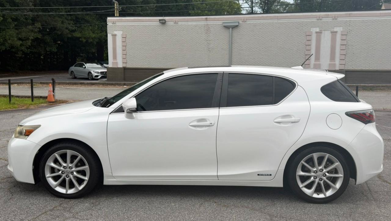 Used 2012 Lexus CT 200h Premium w/ Premium Audio Pkg FWD image 4