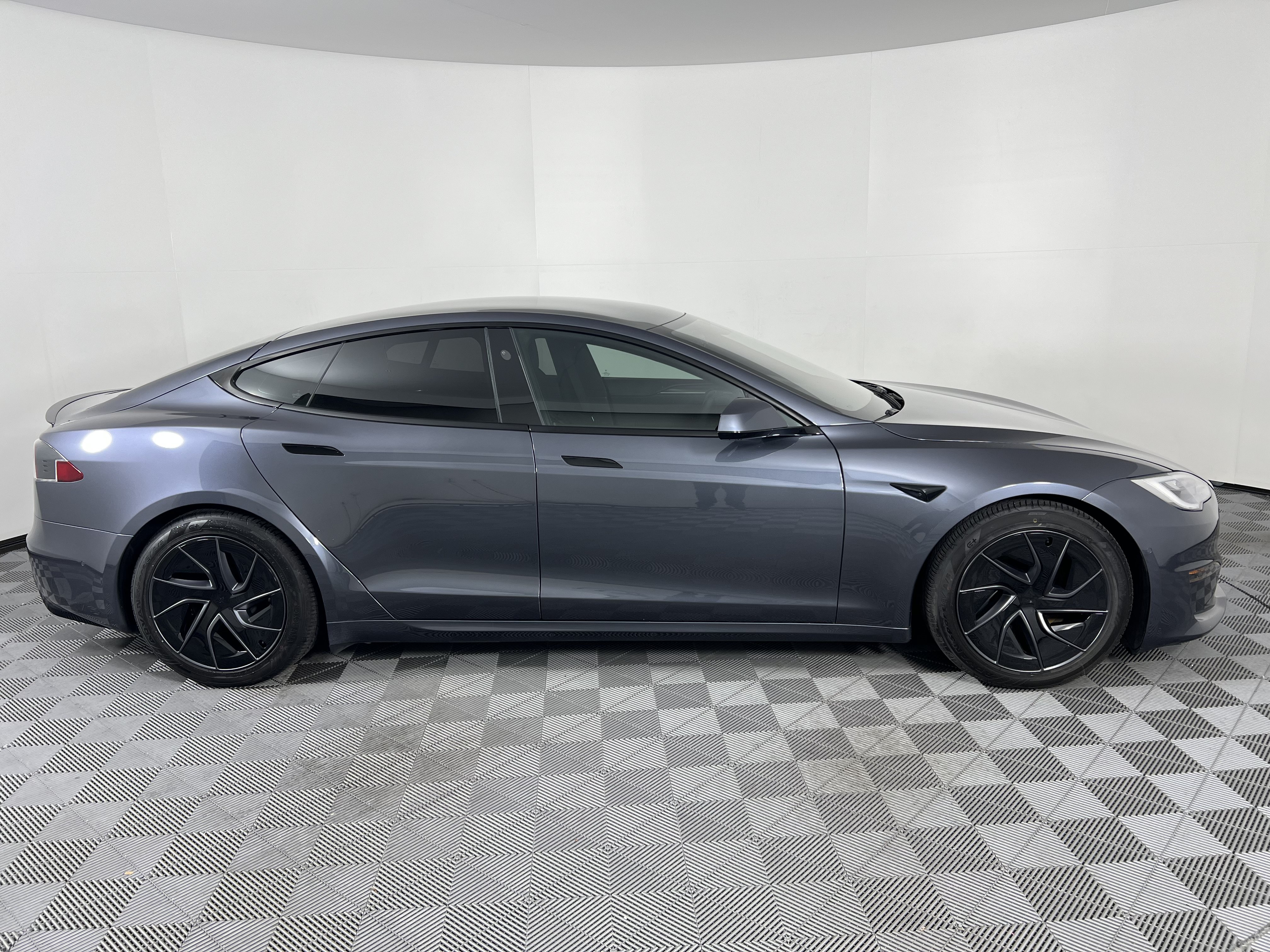 Used 2021 Tesla Model S Plaid AWD/4WD image 14