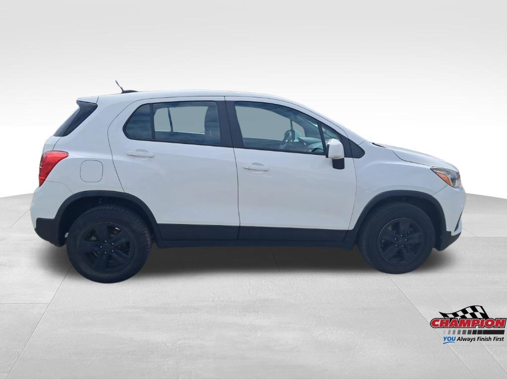 Used 2018 Chevrolet Trax LS AWD/4WD image 28