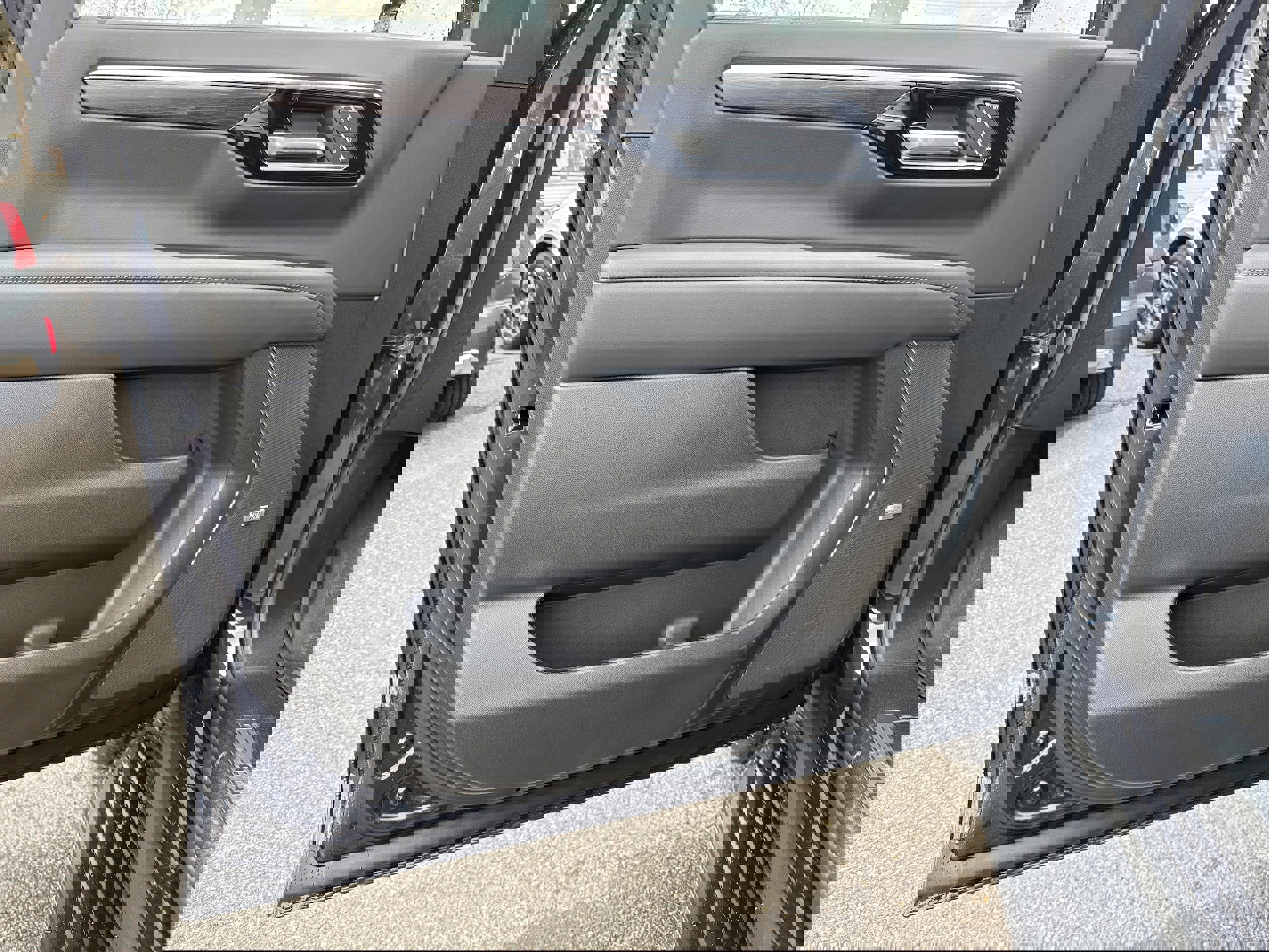 New 2026 Chevrolet Tahoe LT w/ Comfort Package image 12