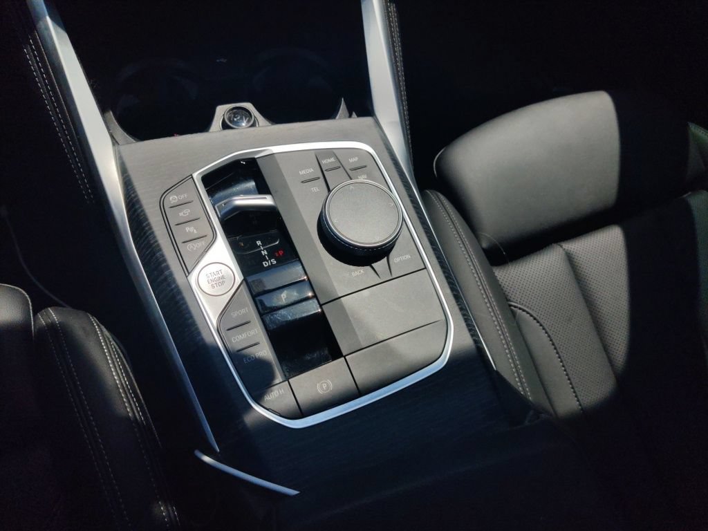Certified 2025 BMW 230i Coupe w/ M Sport Package RWD image 11