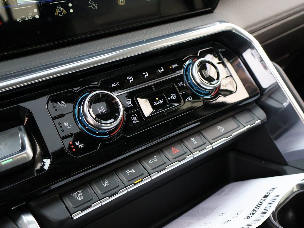 New 2026 GMC Sierra 3500 Denali w/ Denali Reserve Package image 32