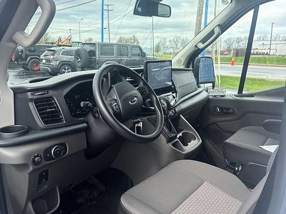 Used 2024 Ford Transit 350 XLT image 5