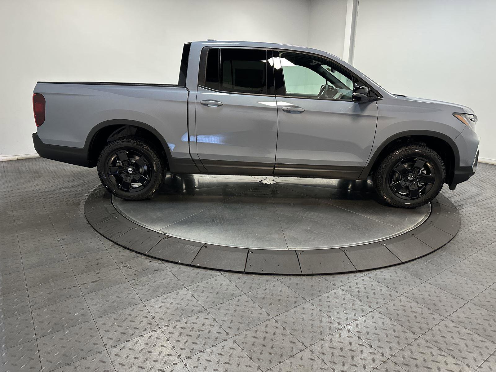 New 2026 Honda Ridgeline Black Edition image 12