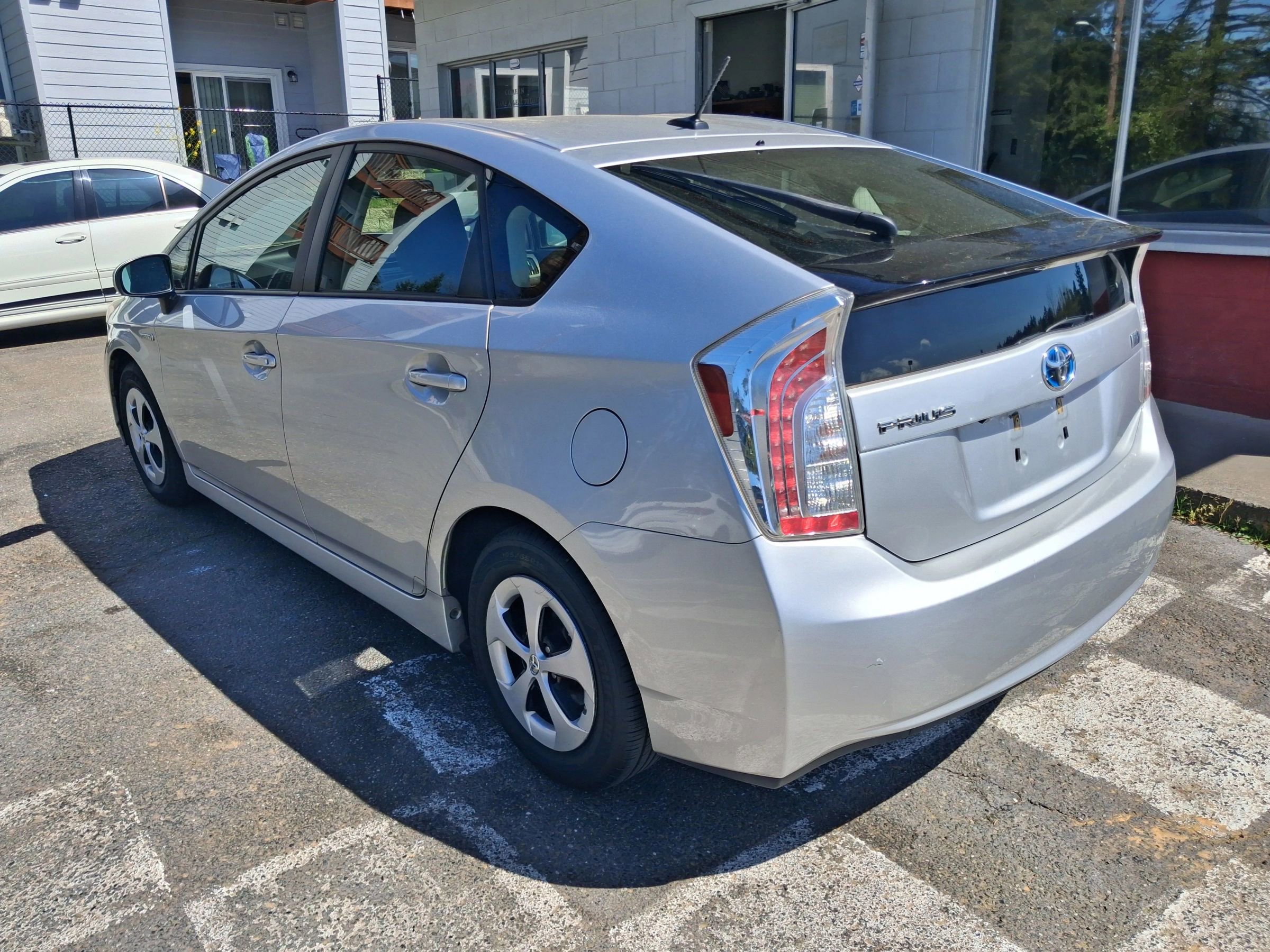 Used 2012 Toyota Prius Three FWD image 2