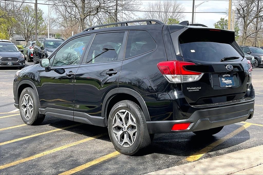 Used 2022 Subaru Forester Premium AWD/4WD image 12