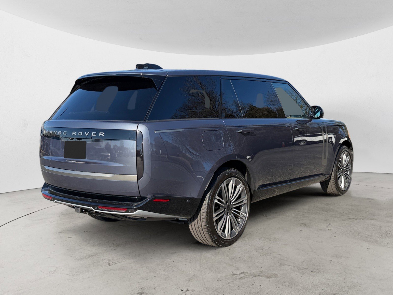 New 2026 Land Rover Range Rover Long Wheelbase SE image 4