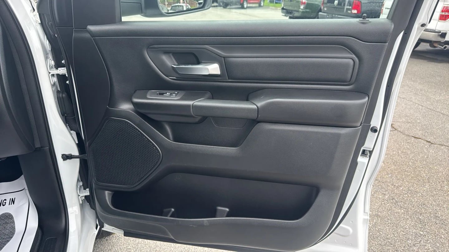 Used 2025 RAM 1500 Tradesman AWD/4WD image 31