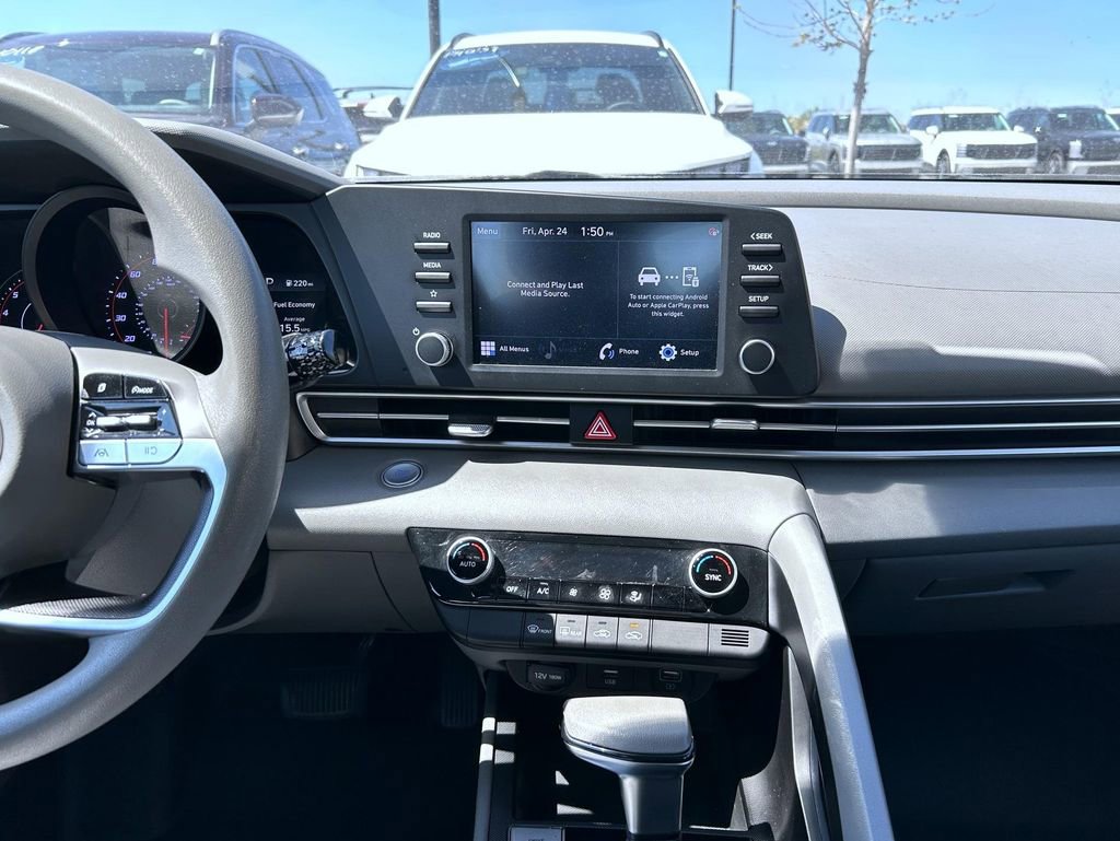 Used 2023 Hyundai Elantra SEL FWD image 14