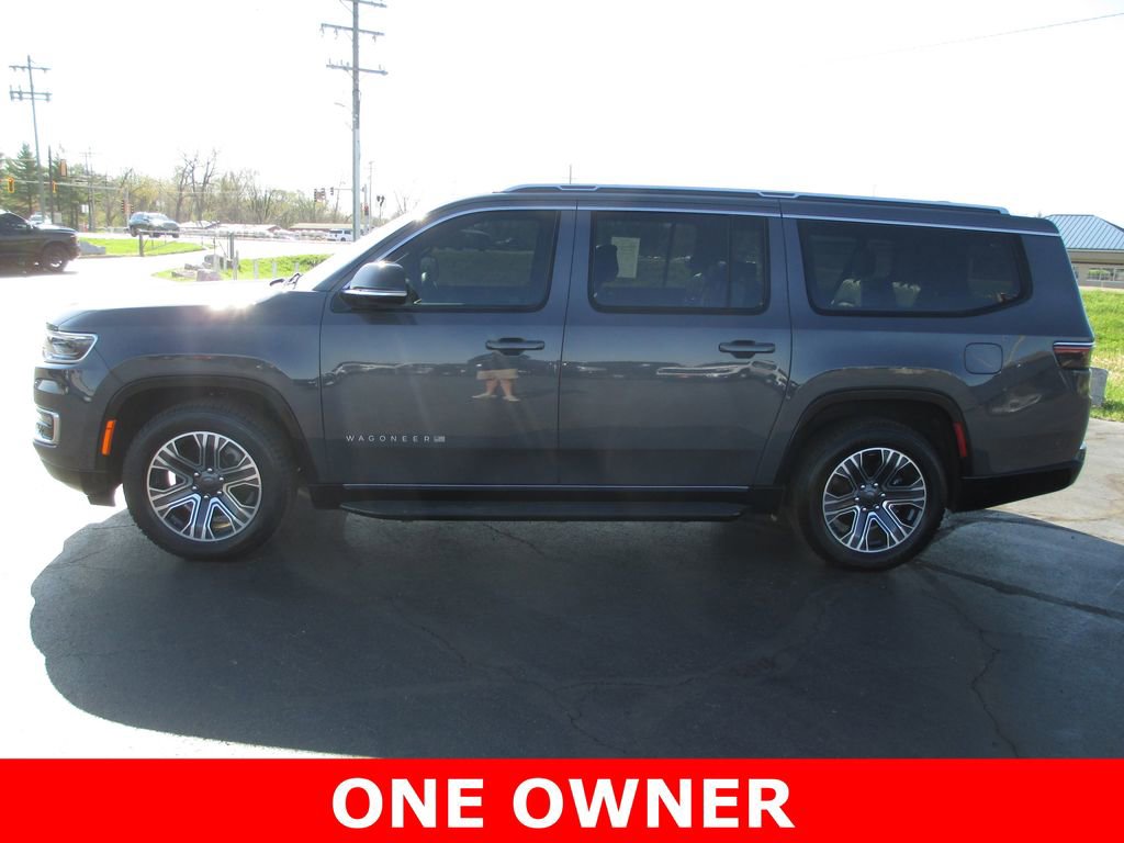 Used 2023 Jeep Wagoneer L 4WD w/ Premium Group I image 11