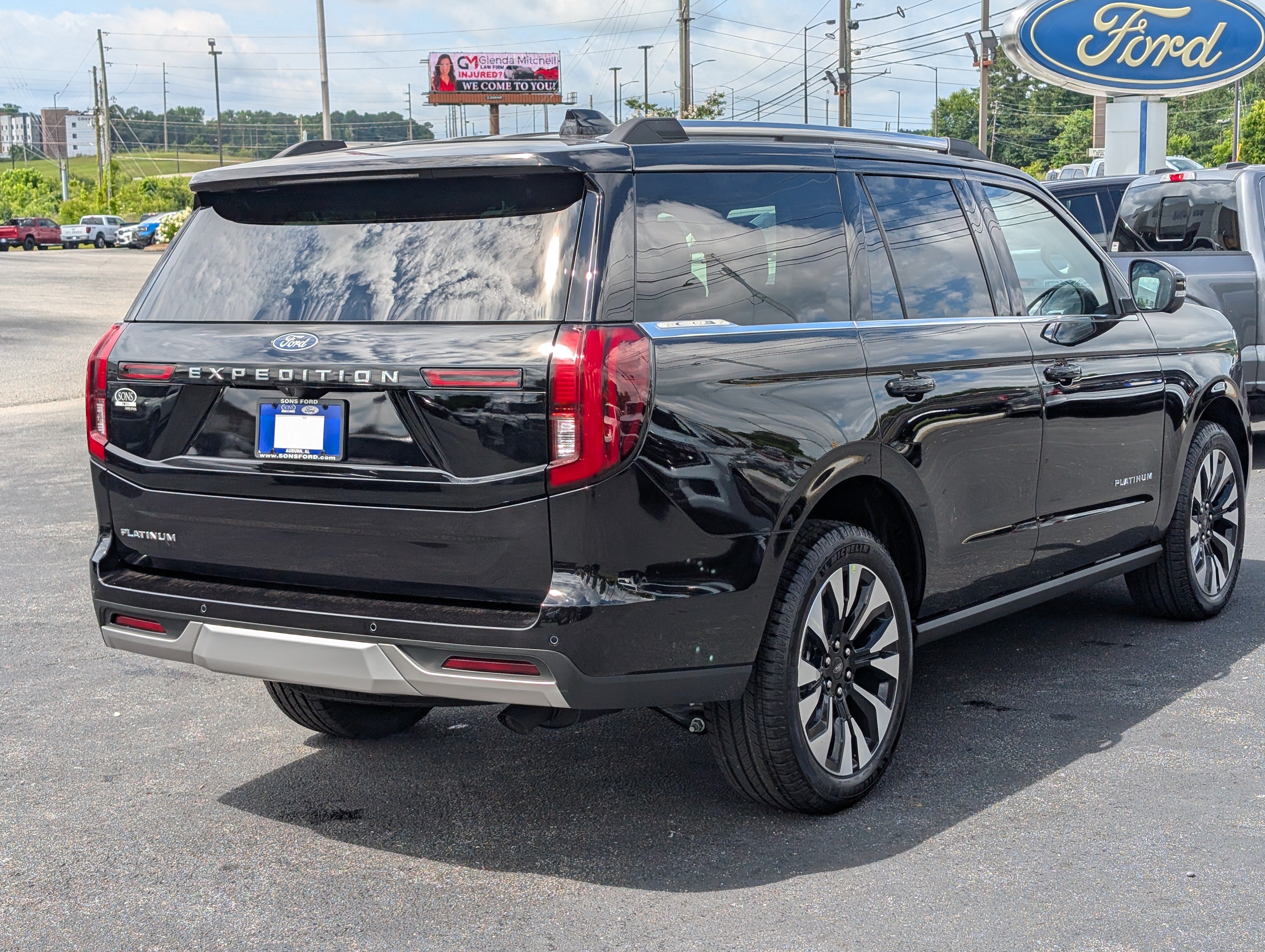New 2026 Ford Expedition Platinum w/ Driver's Package AWD/4WD image 9
