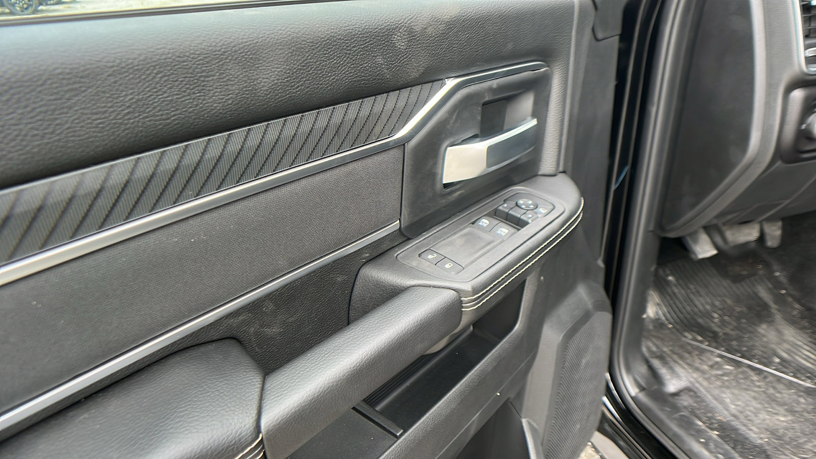New 2025 RAM 5500 2WD Regular Cab image 15