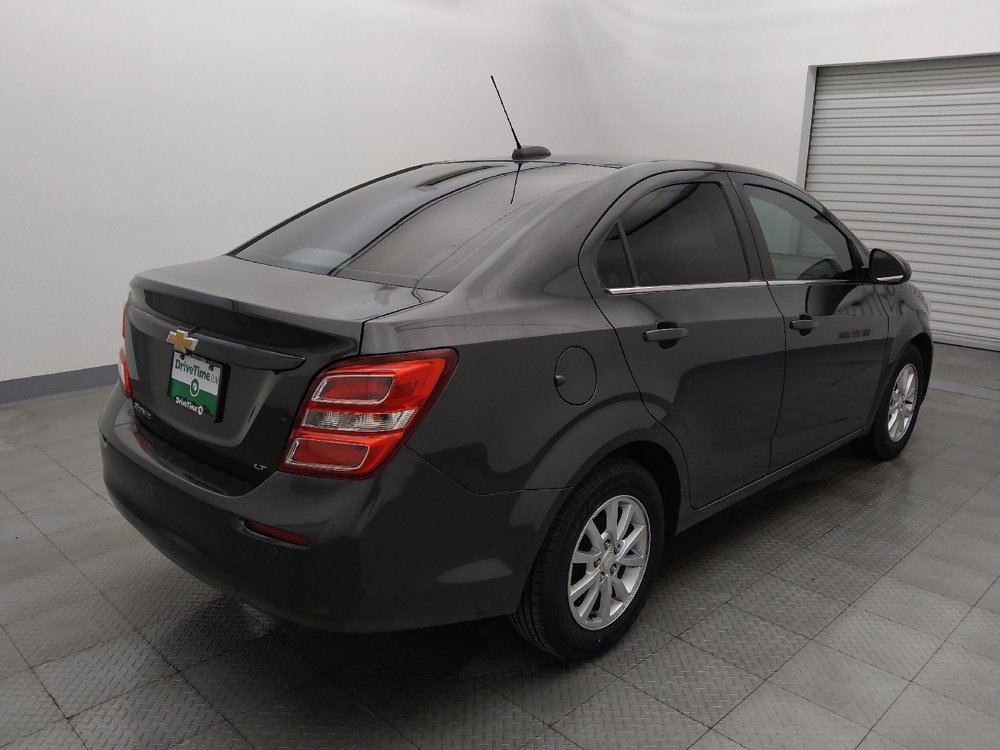 Used 2020 Chevrolet Sonic LT image 9