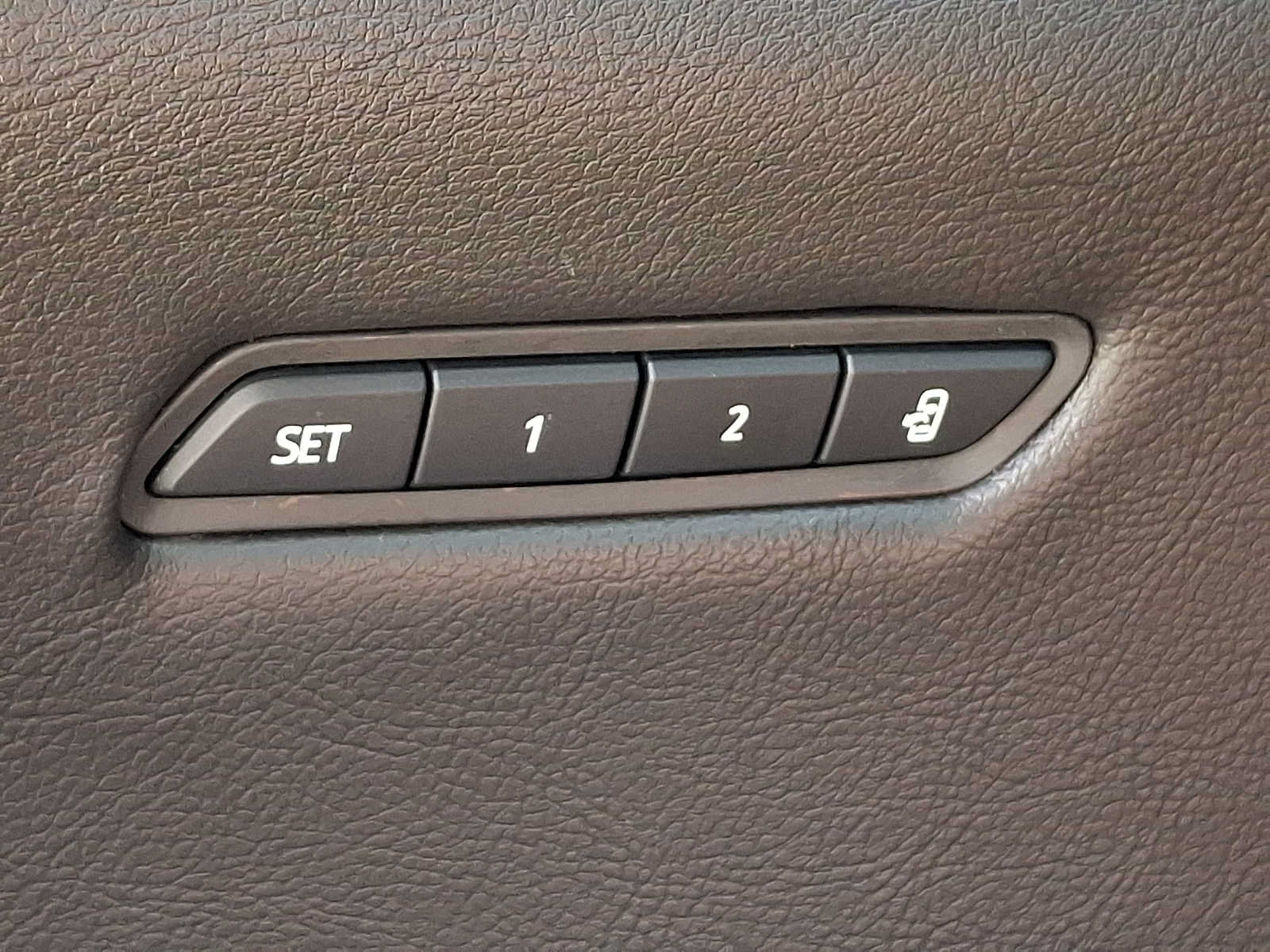 Used 2020 Cadillac XT5 Premium Luxury AWD/4WD image 34