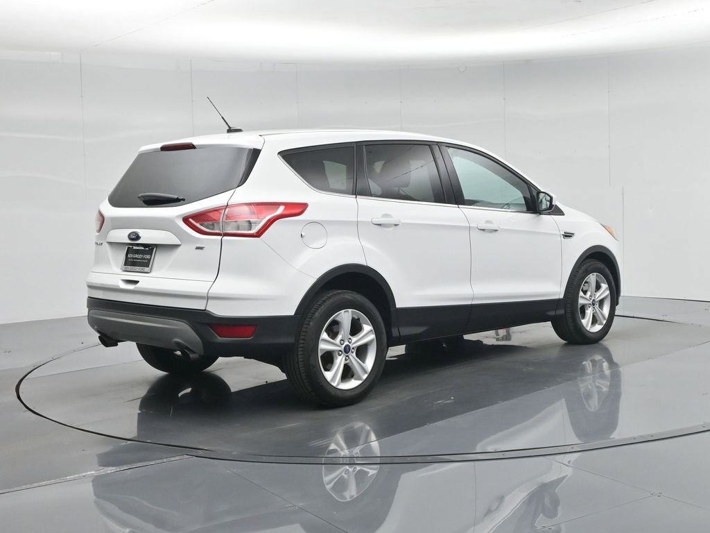 Used 2015 Ford Escape SE image 29