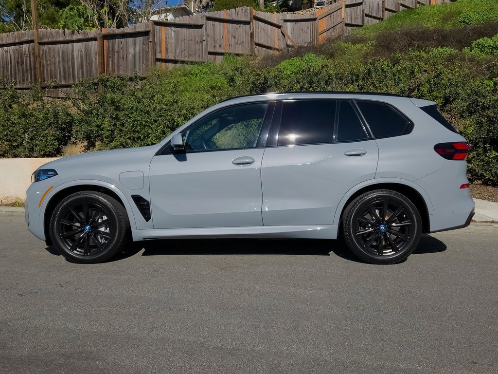 Used 2024 BMW X5 xDrive50e w/ M Sport Package image 28