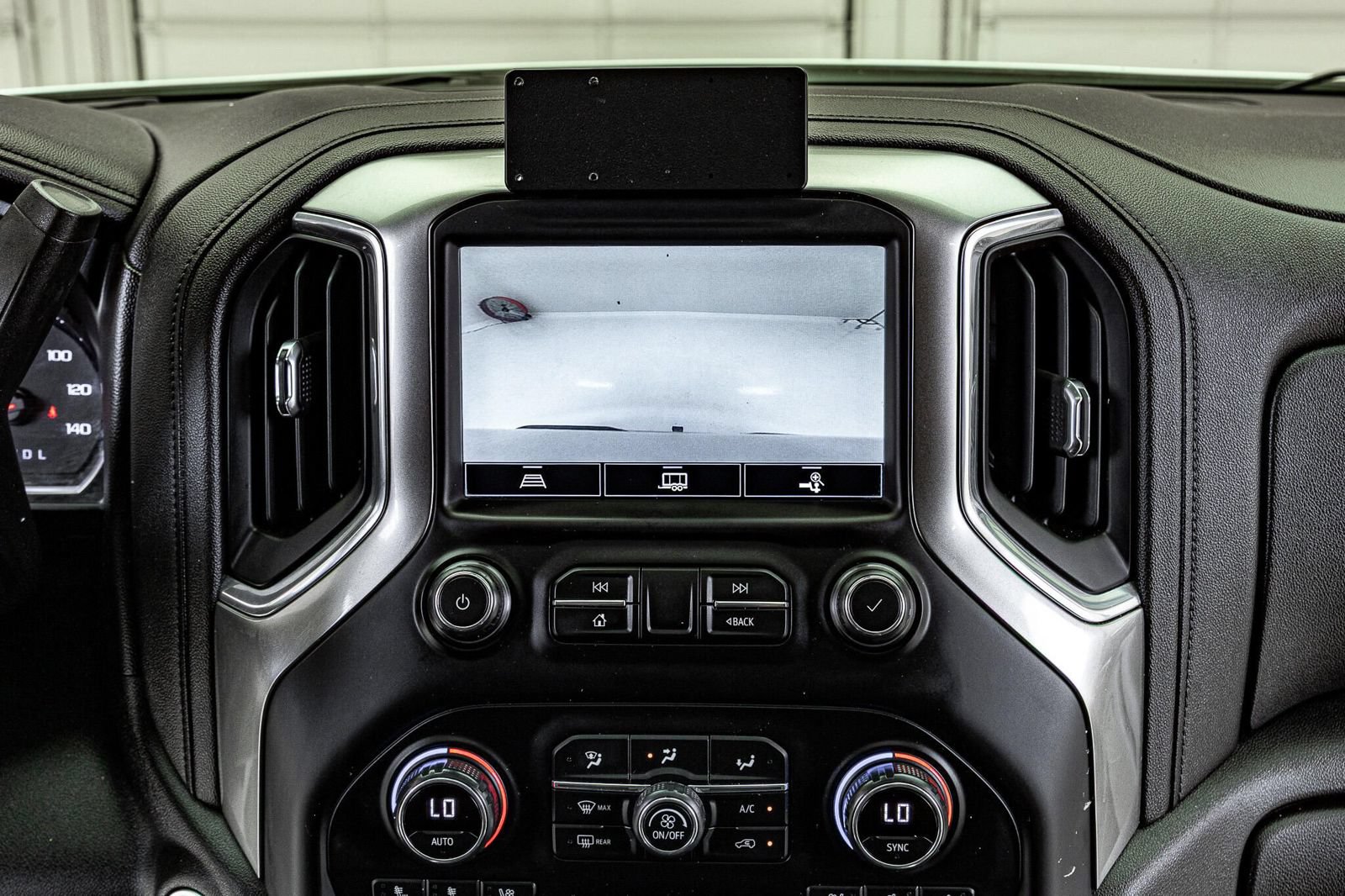 Used 2021 Chevrolet Silverado 1500 LTZ w/ LTZ Premium Package AWD/4WD image 22