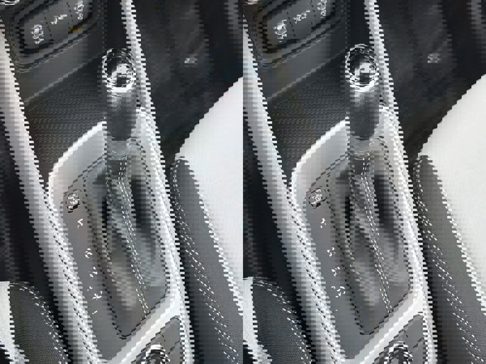 Used 2023 Hyundai Venue SEL w/ Cargo Package image 17