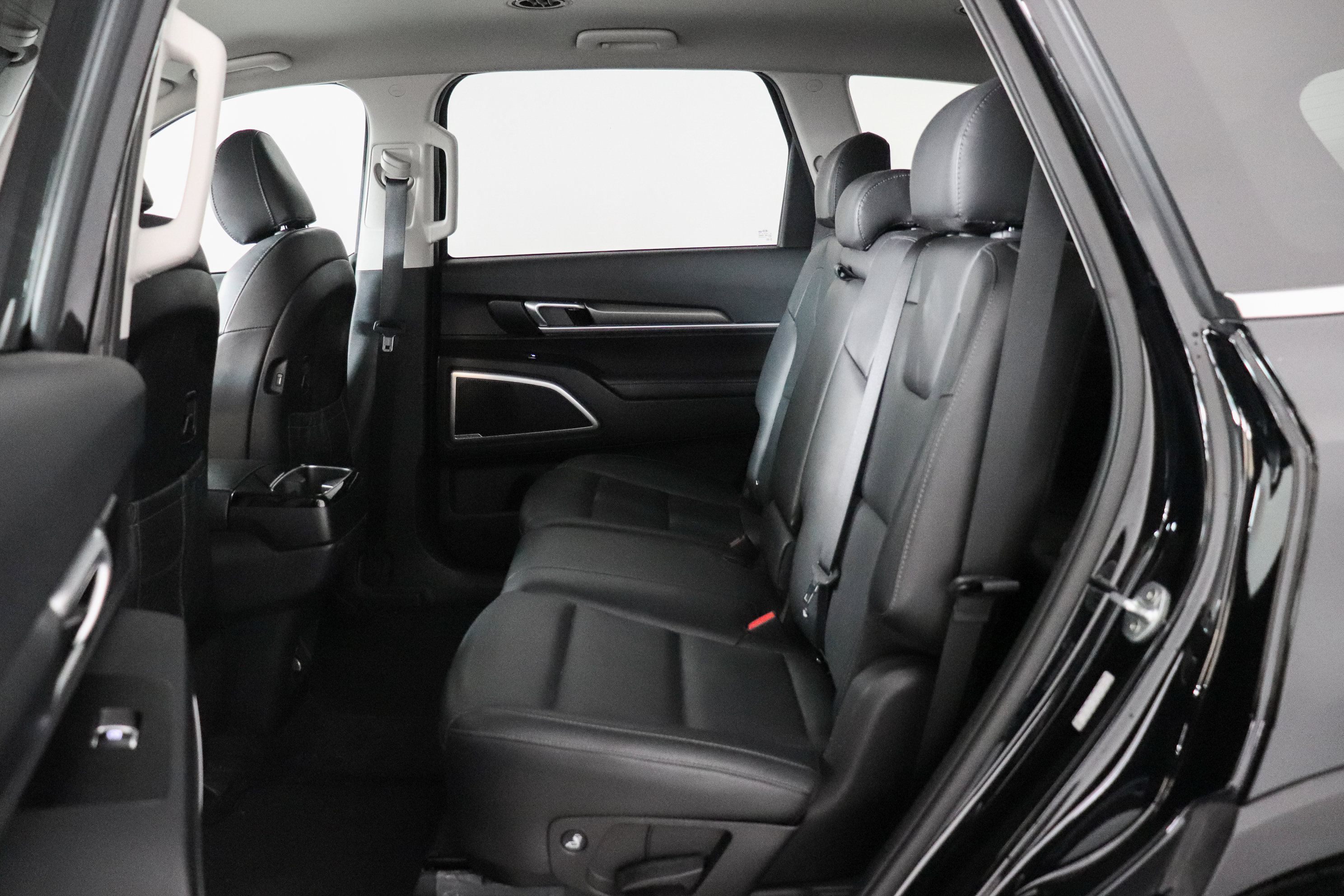 Used 2021 Kia Telluride LX AWD/4WD image 13