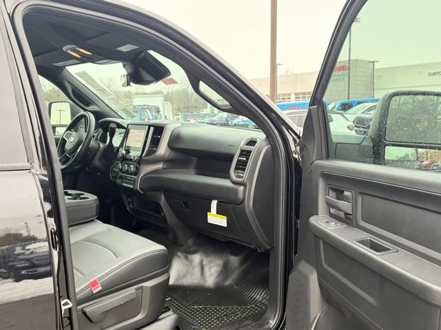 New 2026 RAM 2500 Tradesman w/ Chrome Appearance Group image 24