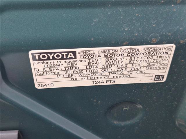 Certified 2025 Toyota 4Runner TRD Off-Road Premium AWD/4WD image 23