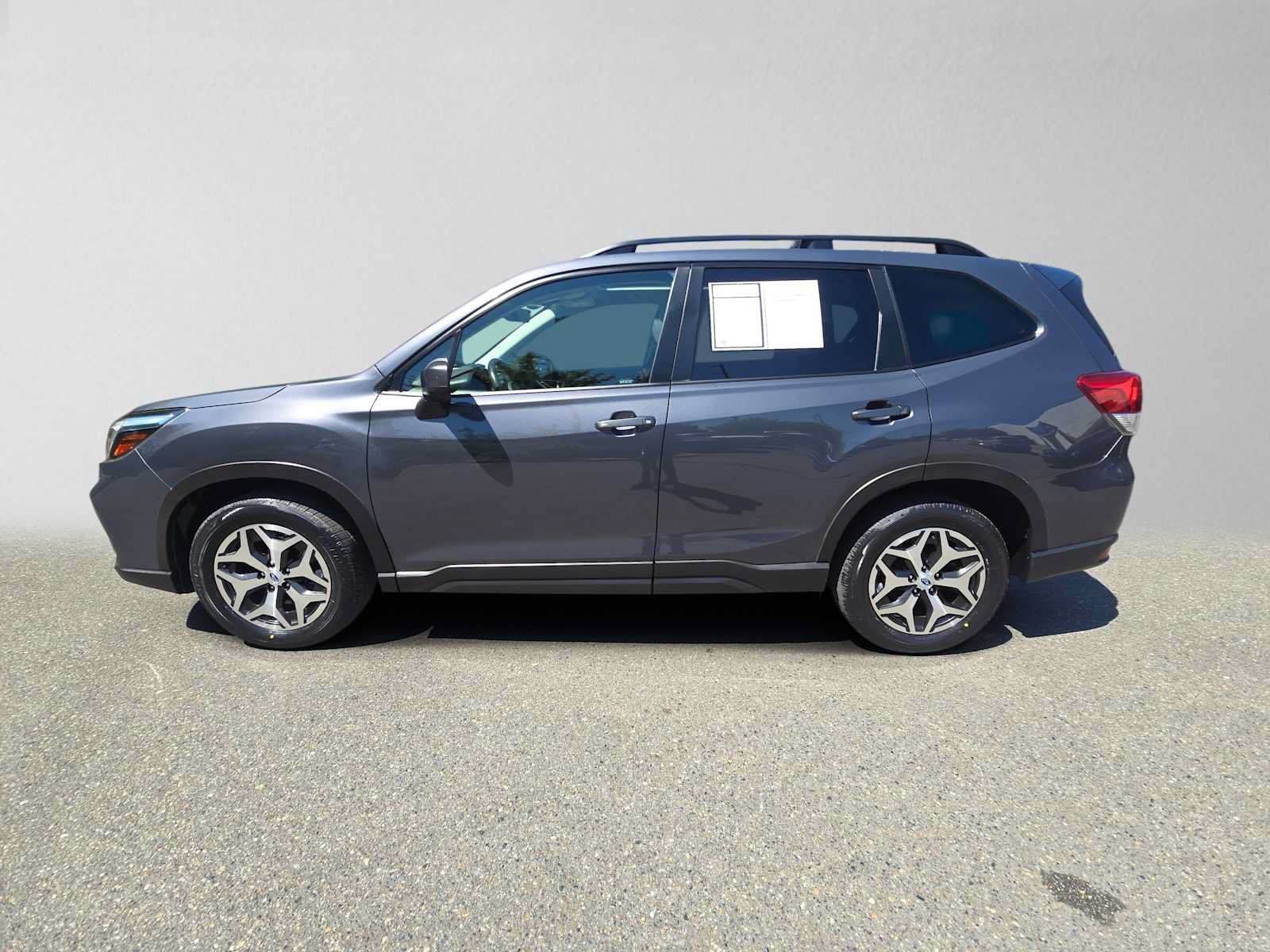 Used 2021 Subaru Forester Premium AWD/4WD image 6
