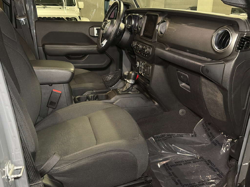 Used 2023 Jeep Wrangler Unlimited Sahara w/ Safety Group AWD/4WD image 12