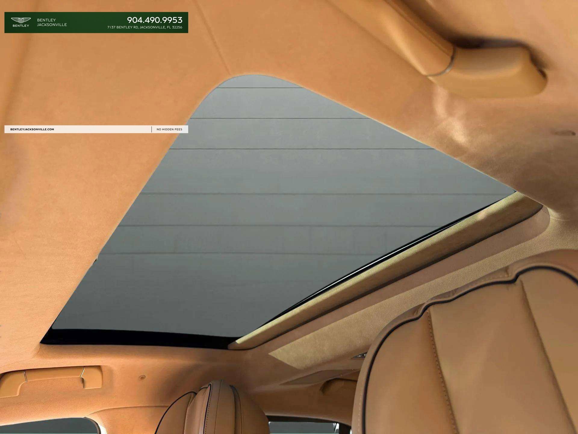Used 2025 Bentley Flying Spur Plug-In Hybrid image 30
