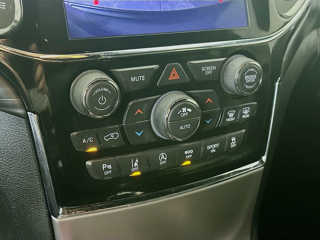 Used 2020 Jeep Grand Cherokee Altitude image 18