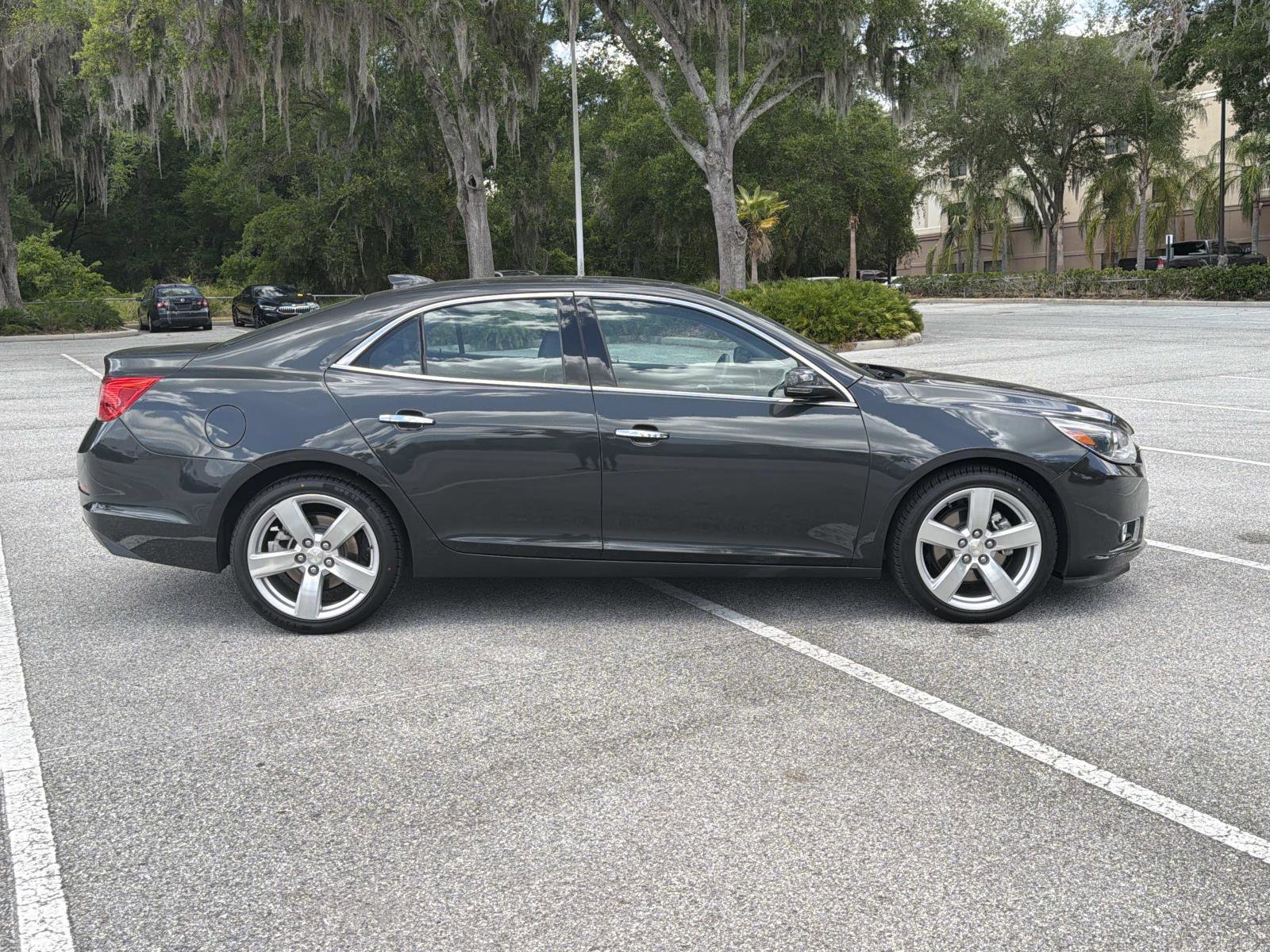 Used 2015 Chevrolet Malibu LTZ FWD image 3