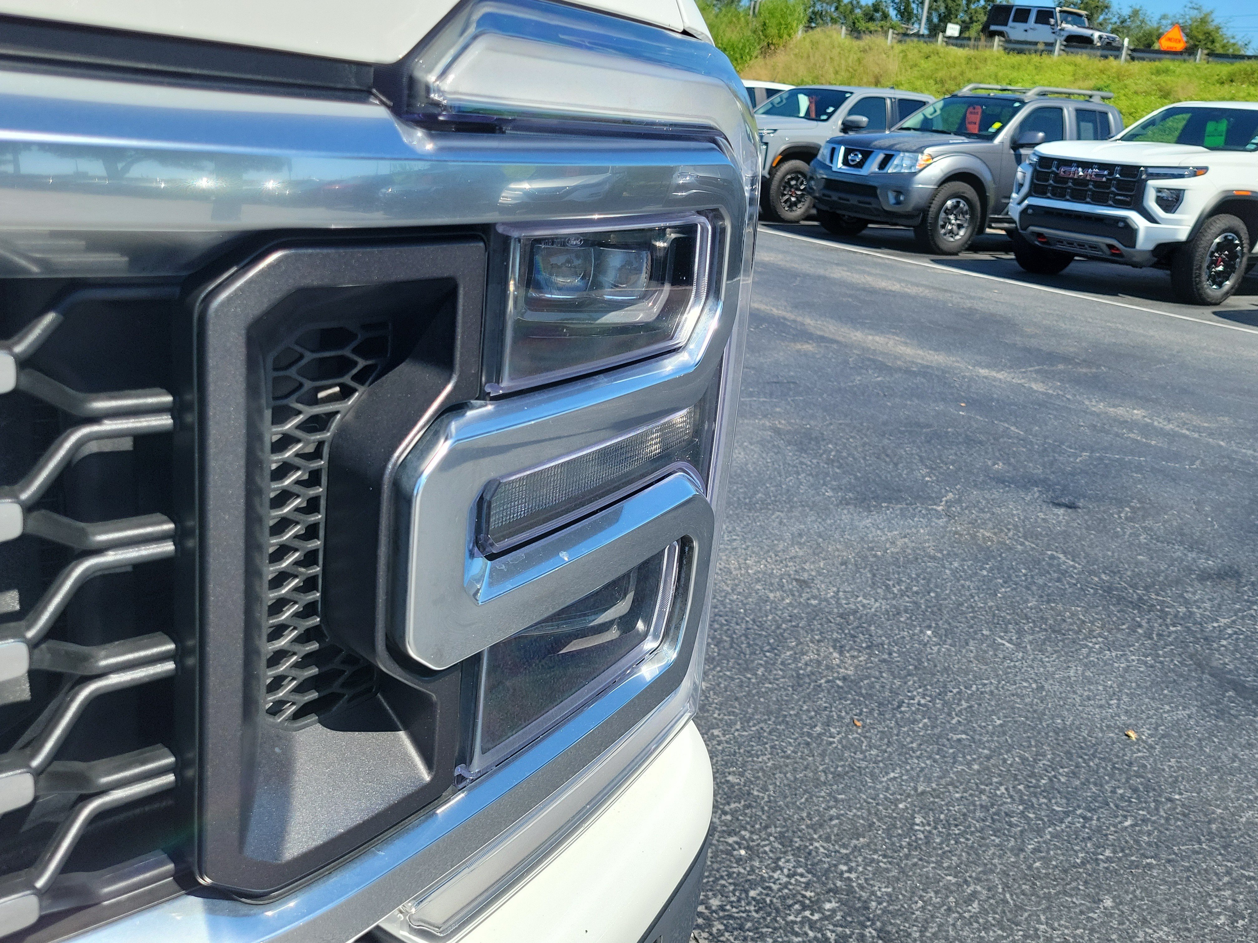 Certified 2024 Ford F350 Platinum w/ FX4 Off-Road Package AWD/4WD image 3