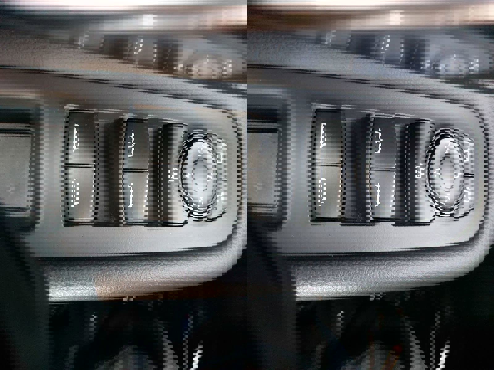 Used 2022 GMC Terrain AT4 image 27