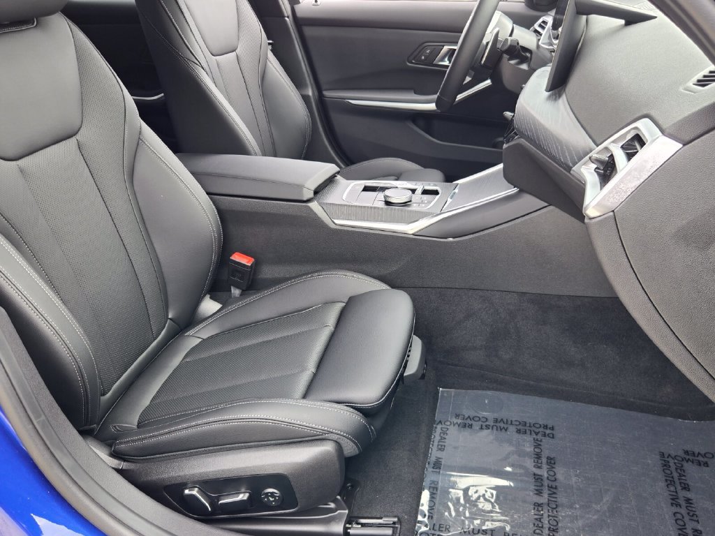 Used 2026 BMW 330i Sedan w/ M Sport Package RWD image 15