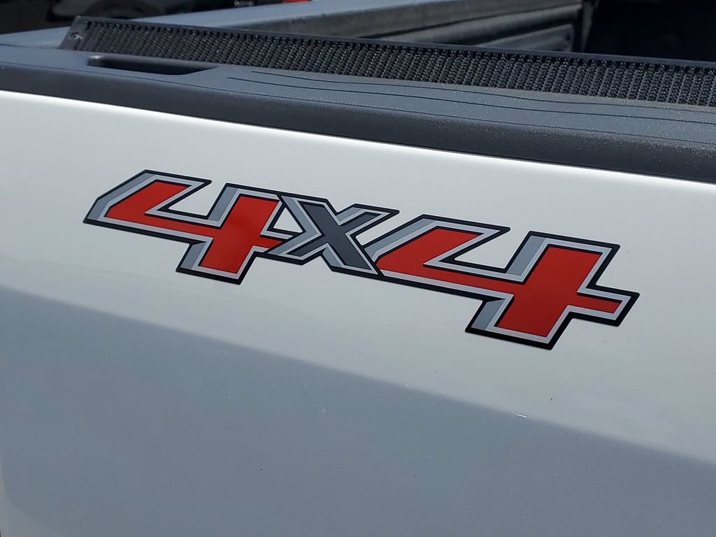 Used 2018 Chevrolet Colorado LT w/ Redline Special Edition AWD/4WD image 7