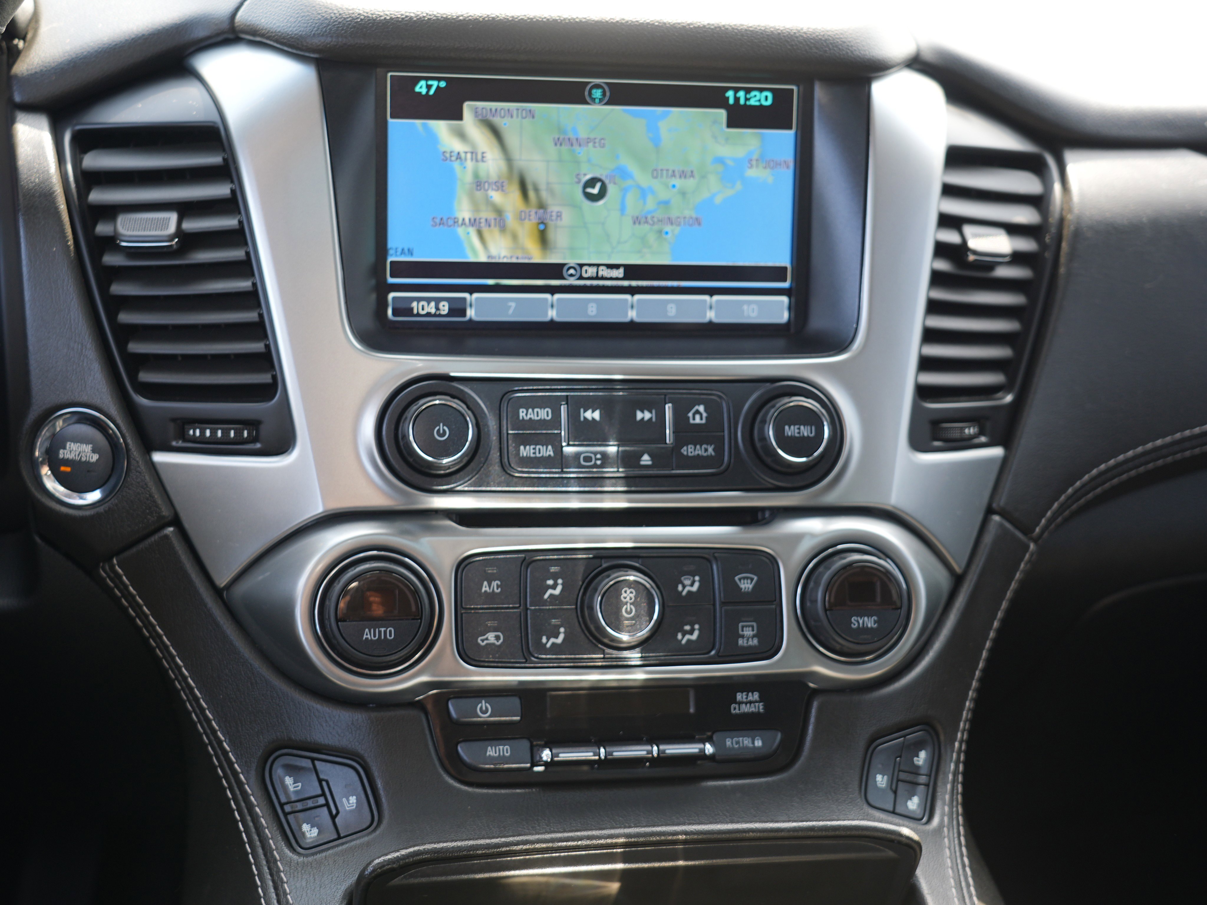 Used 2020 Chevrolet Suburban Premier AWD/4WD image 22