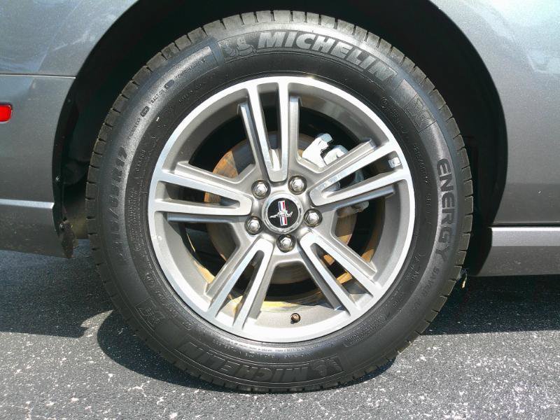 Used 2013 Ford Mustang Premium RWD image 22