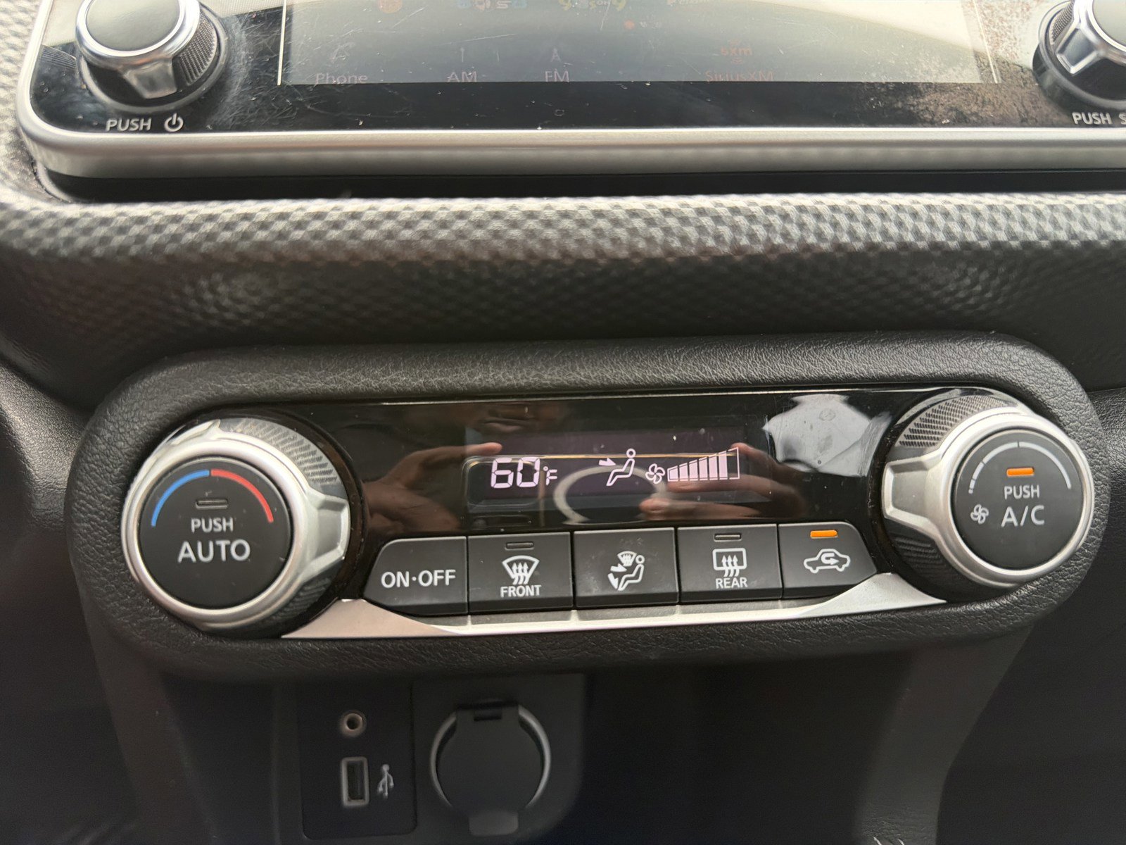 Used 2019 Nissan Kicks SV FWD image 22
