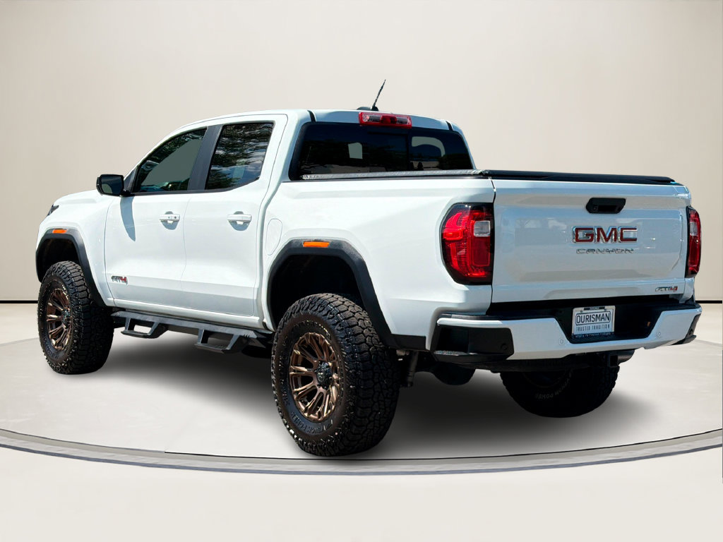 Used 2024 GMC Canyon AT4 w/ AT4 Premium Package AWD/4WD image 4