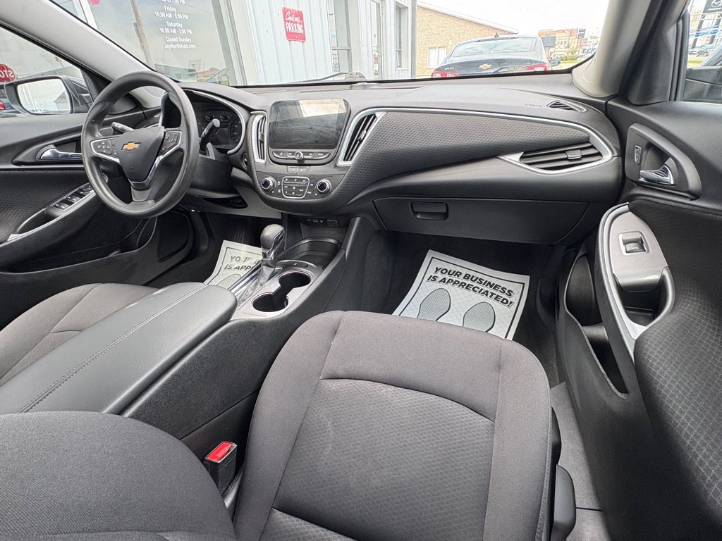 Used 2023 Chevrolet Malibu LT FWD image 19