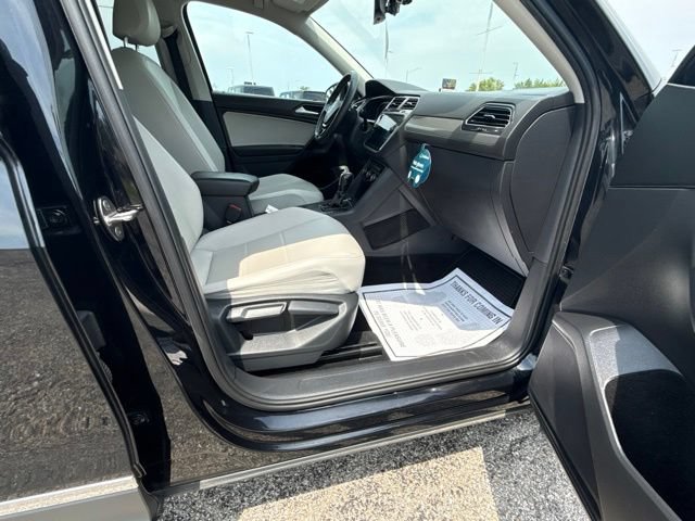 Used 2021 Volkswagen Tiguan SEL w/ 3-Row Tiguan MDO Package FWD image 32